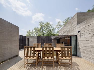 Wilshire 7 Pieces Outdoor Rectangular Extension Dining Set